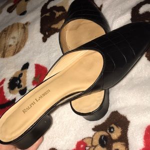 Beautiful pair of Ralph Lauren slipper heels
